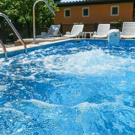 Palić Guesthouse Villa Elizabet מראה חיצוני תמונה