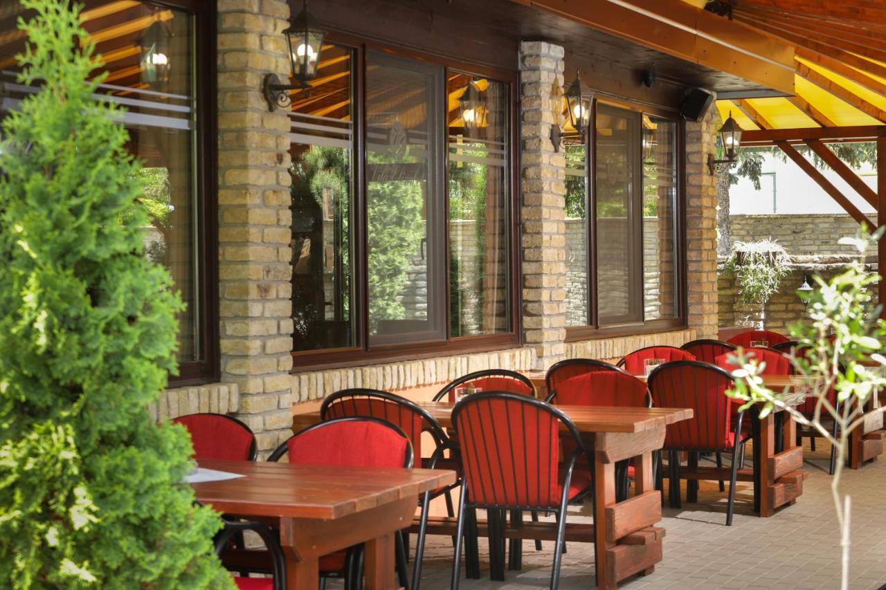 Palić Guesthouse Villa Elizabet מראה חיצוני תמונה